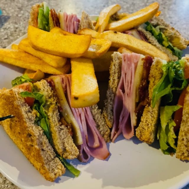 Lunch Club Sandwich.