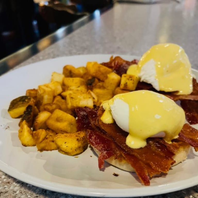 Eggs Benedict: A Brunch Favorite